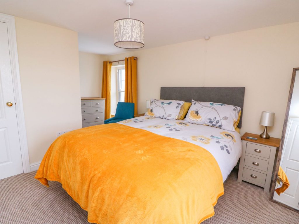 Aberaeron holiday cottage with en suite bedroom