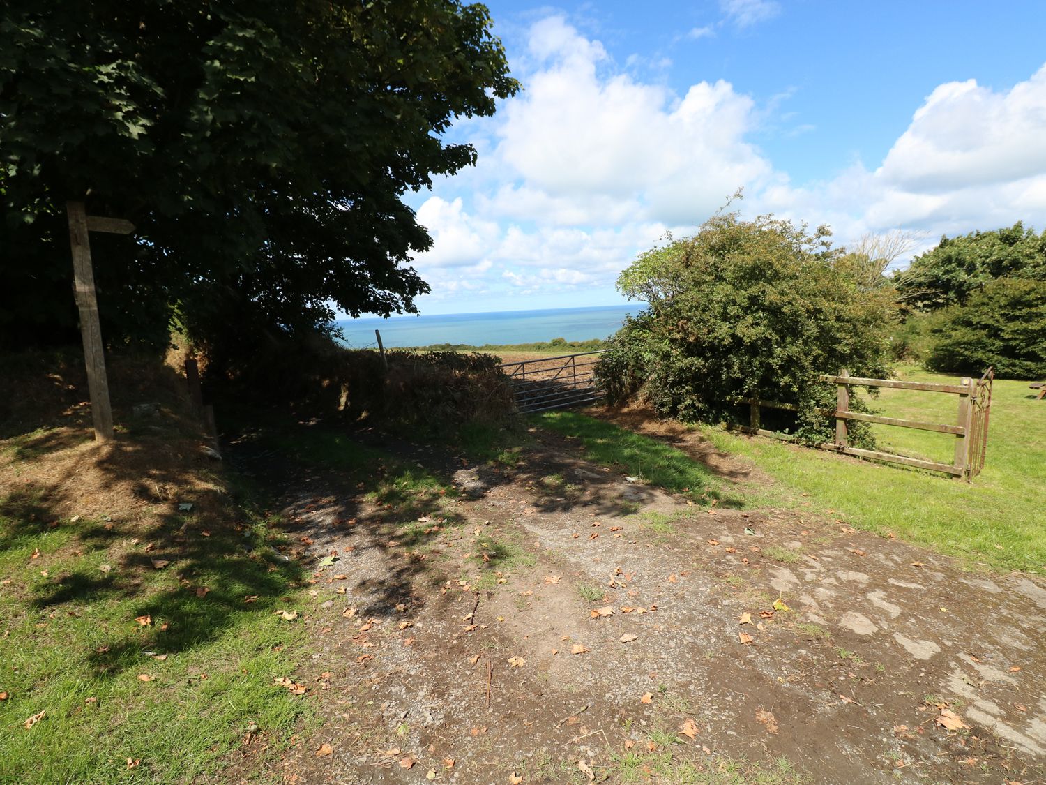 Morfa Isaf Farm Cottages