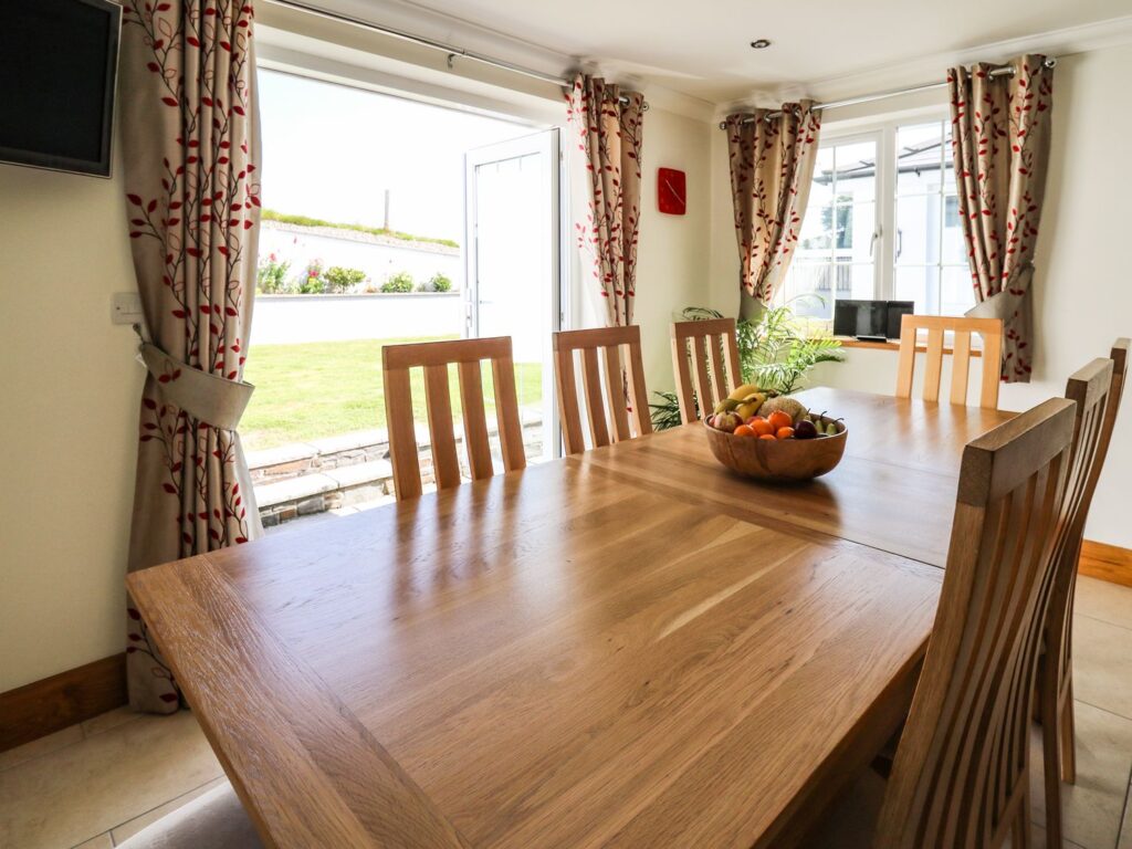 Large holiday accommodation dining room Large holiday accommodation dining room
