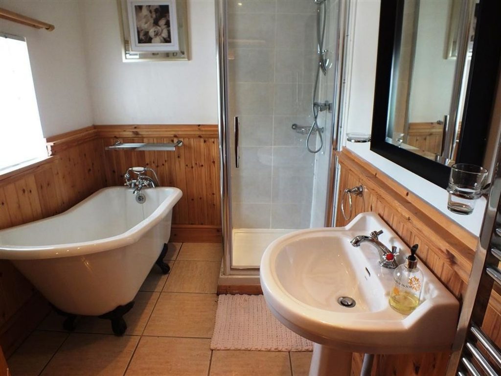 Four bathroom holiday villa near Aberaeron