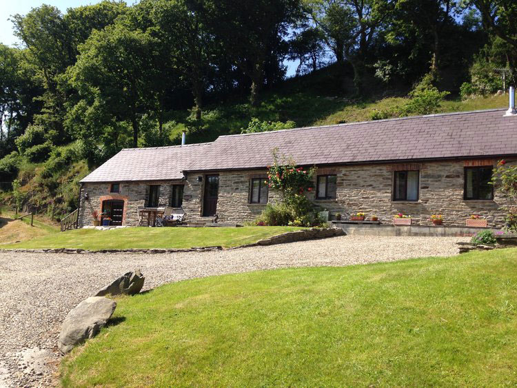 Troedyrhiw 5 star holiday cottages