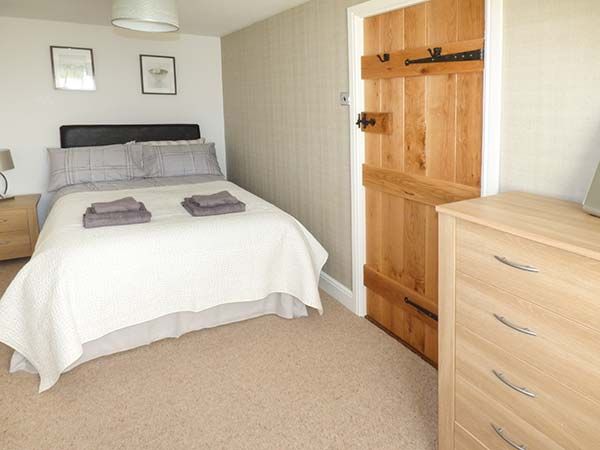 Lampeter. Self catering holiday cottages West Wales Aberdauddwr five bedroom holiday cottage Lampeter