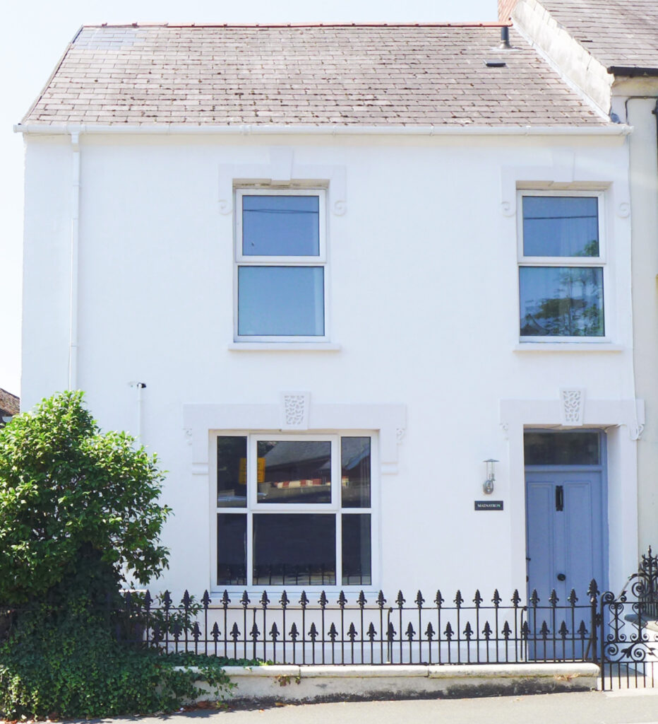 Maenayron Cardigan holiday home for eight