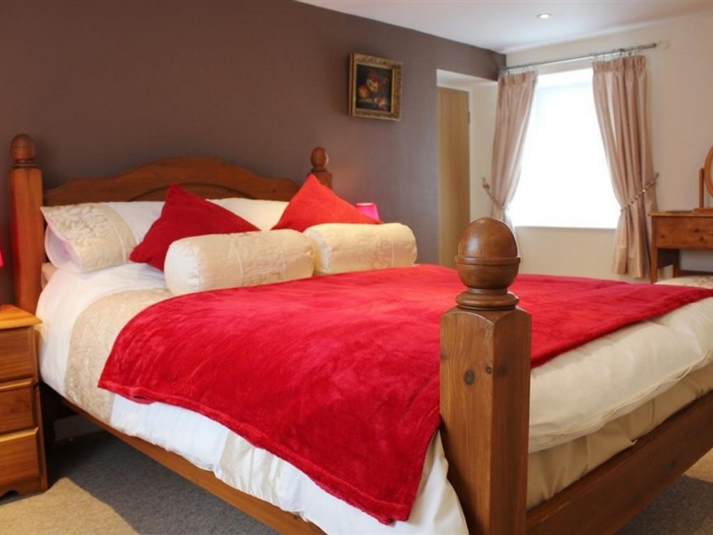 Ground floor En-suite double bedroom En-suite double bedroom