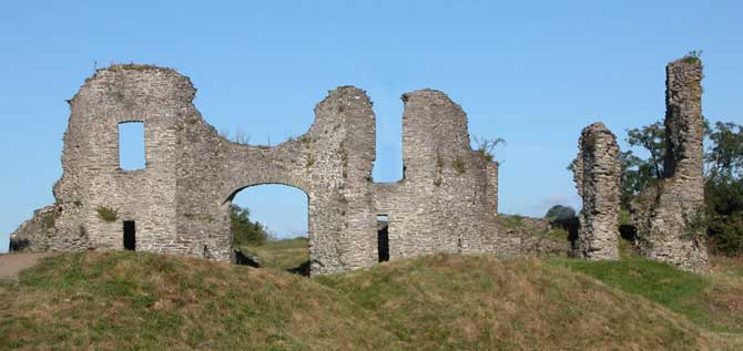 Newcastle Emlyn Castle