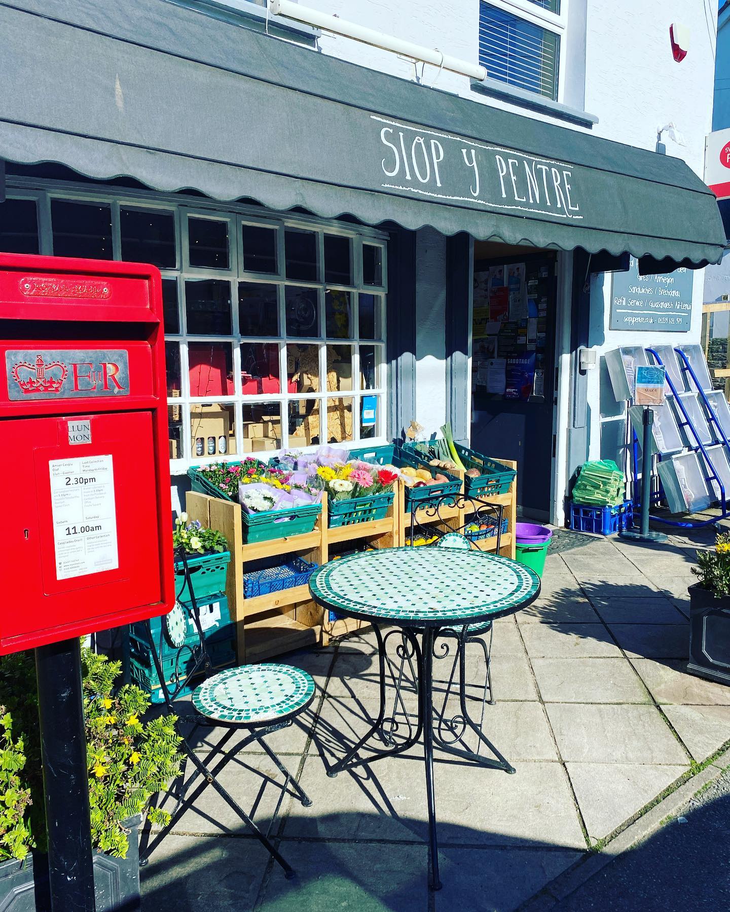Siop y pentre Cilgerran Shop and Post Office